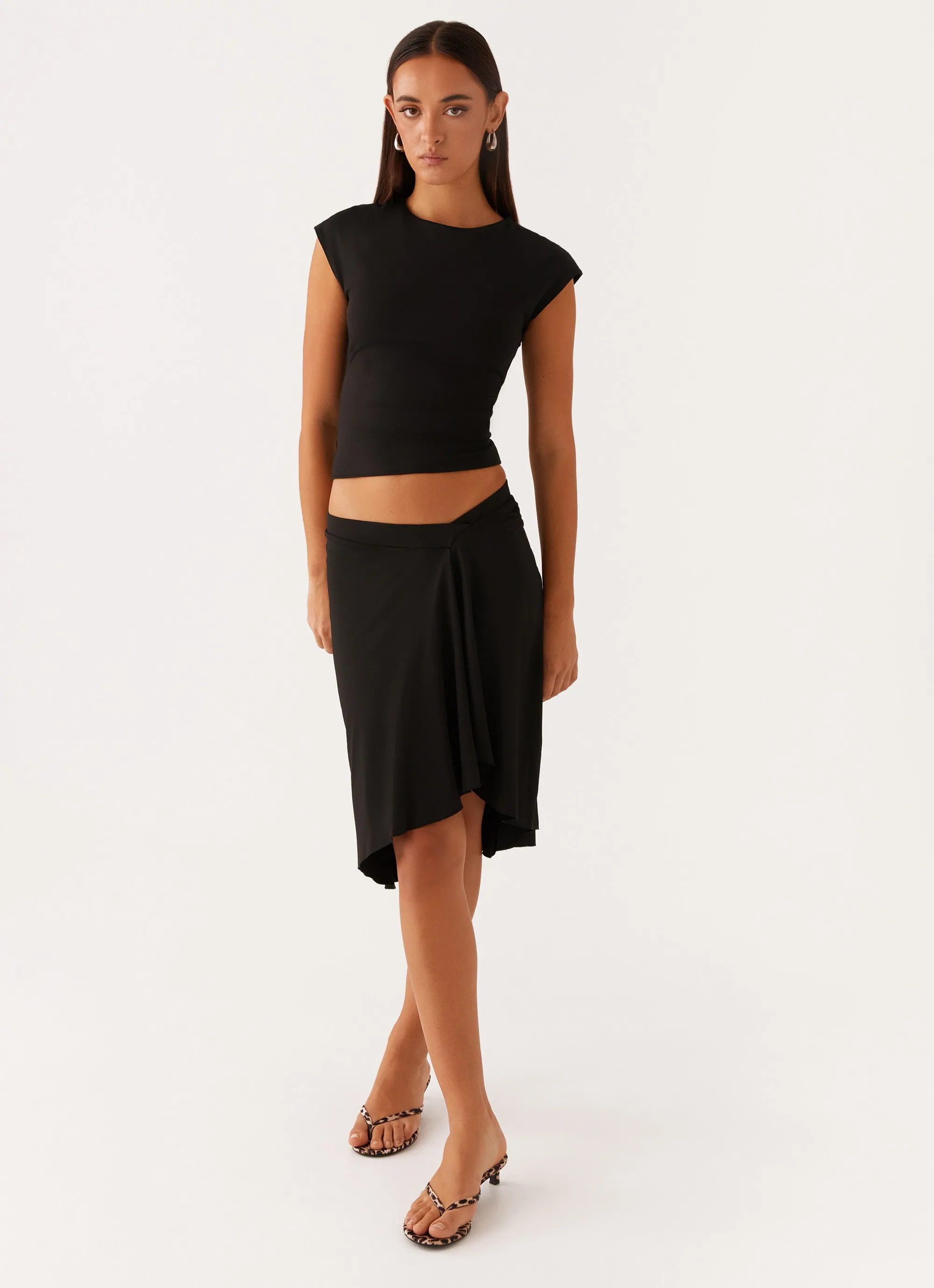 Shes A Lady Top - Black
